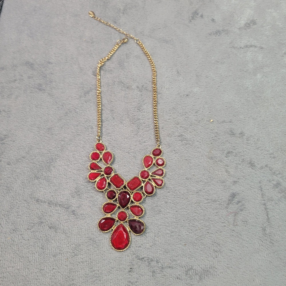 Charming Charlie Necklace Womens OS Red Gold Statement Bib Cluster Ruby Burgundy